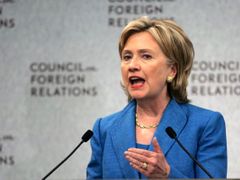 Svoboda na internetu je pilířem zahraniční politiky USA, tvrdí Clintonová