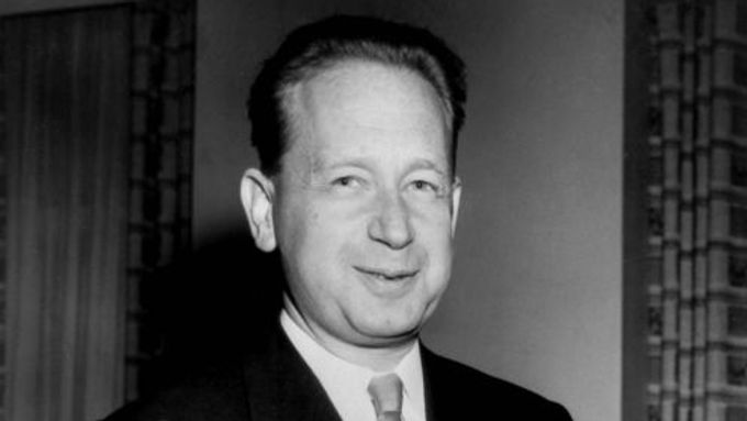 Generální tajemník OSN Dag Hammarskjöld zemřel v roce 1961.