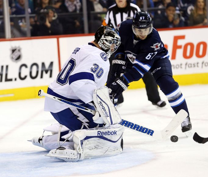 NHL, Tampa Bay Lightning at Winnipeg Jets:  Ben Bishop (30) - Michael Frolík (67)