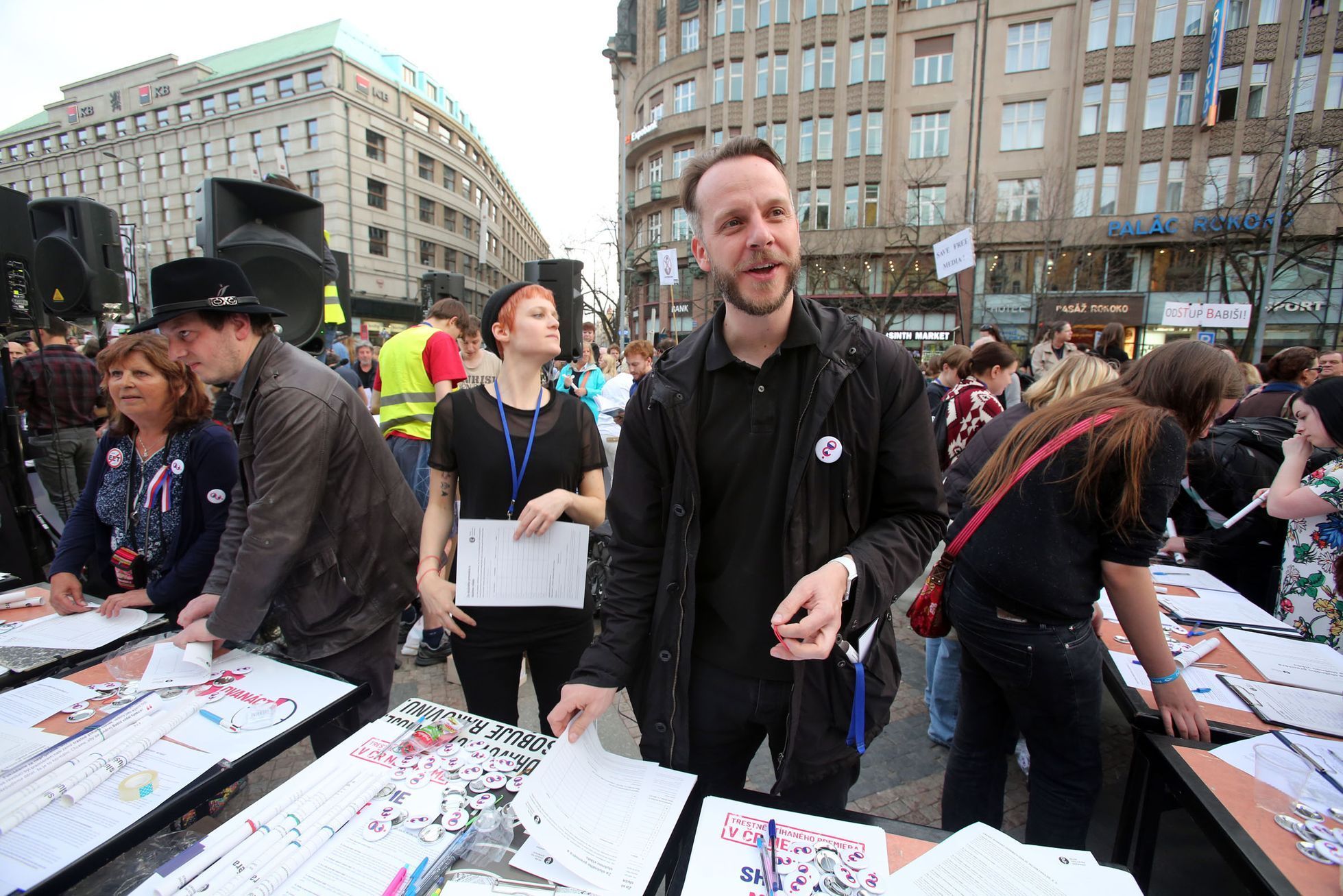 Demonstrace proti Babišovi