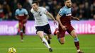 Soccer Football - Premier League - West Ham United v Liverpool - London Stadium, London, Britain - January 29, 2020   Liverpool's Andrew Robertson in action with West Ham