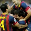 Cesc Fabregas, Andres Iniesta a Lionel Messi se radují z gólu proti Realu Madrid