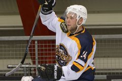 Z Benátek přes Lva do Londýna. Jak se hraje lední hokej v Anglii?