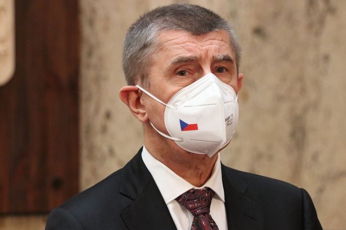 Premiér Andrej Babiš na tiskové konferenci, kdy poprvé vystoupil s novým ministrem zdravotnictví Petrem Arenbergerem