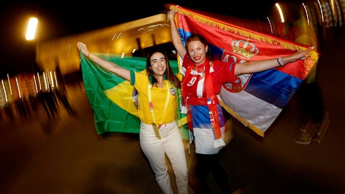Fanynky Brazílie a Srbska na MS v Kataru.