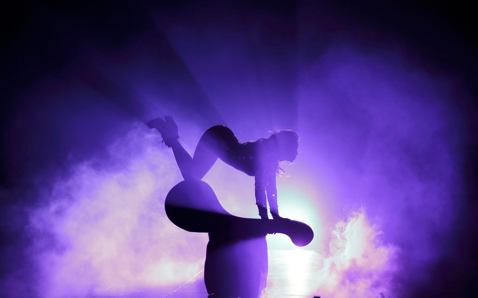 Beyonce performs a medley of songs on stage during the 2014 MTV Video Music Awards in Inglewood