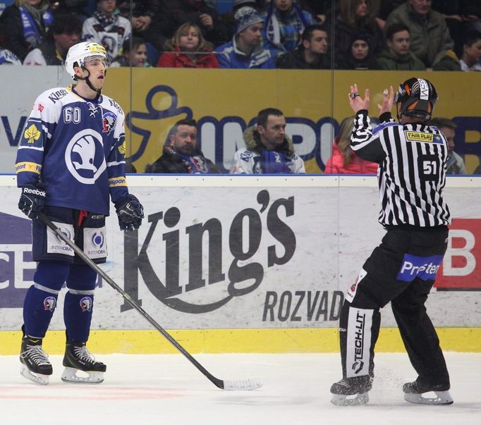 TELH, Plzeň - Pardubice: Michal Moravčík a čárový rozhodčí Josef Špůr