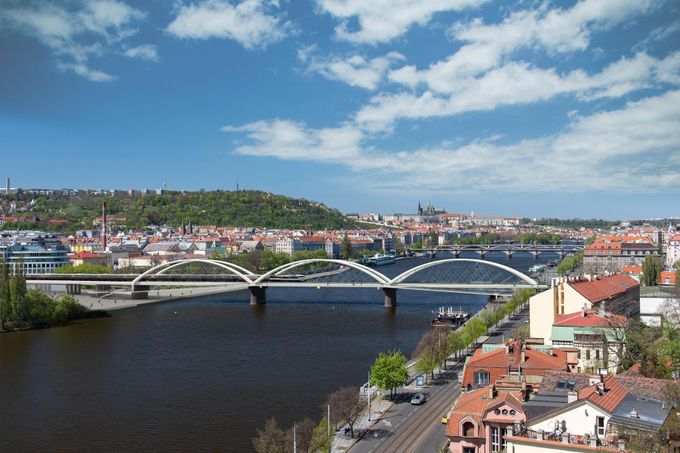 Správa železnic vybrala budoucí podobu mostu na pražské Výtoni.
