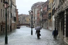 Z rozsáhlé korupce v Benátkách podezírají úřady 35 lidí