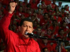 Hugo Chávez sleduje situaci v USA pobaveně.