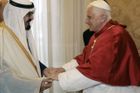 Saúdský král byl ve Vatikánu. Povolí doma křesťanství?