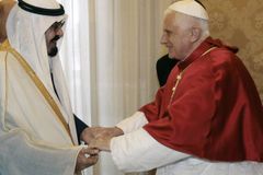 Saúdský král byl ve Vatikánu. Povolí doma křesťanství?
