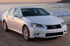 Ekologický  Lexus GS 450h má rysy závodního auta