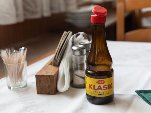 Bez polévkového koření někteří nemohou být. Tady můžete být v klidu - je k dispozici na každém stole.