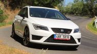 Hned tři karosářské verze by v tomto přehledu měl Seat Leon Cupra. Na snímku vidíte kombík ST, ale naše podmínky splňuje i pětidveřový hatchback a třídveřová varianta SC. Nejlevnější z nich je pětidveřový hatchback od 733 900 korun. Dvoulitrový benzinový turbomotor disponuje výkonem až 213 kW, což umožňuje autu s pohonem předních kol zrychlit z 0 na 100 km/h za 5,9 s (s automatickou převodovkou ještě o desetinu rychleji) a vyvinout maximum 250 km/h. Třídveřová verze SC dosahuje 100 km/h z místa ještě o desetinu rychleji než pětidveřový hatchback a kombi.