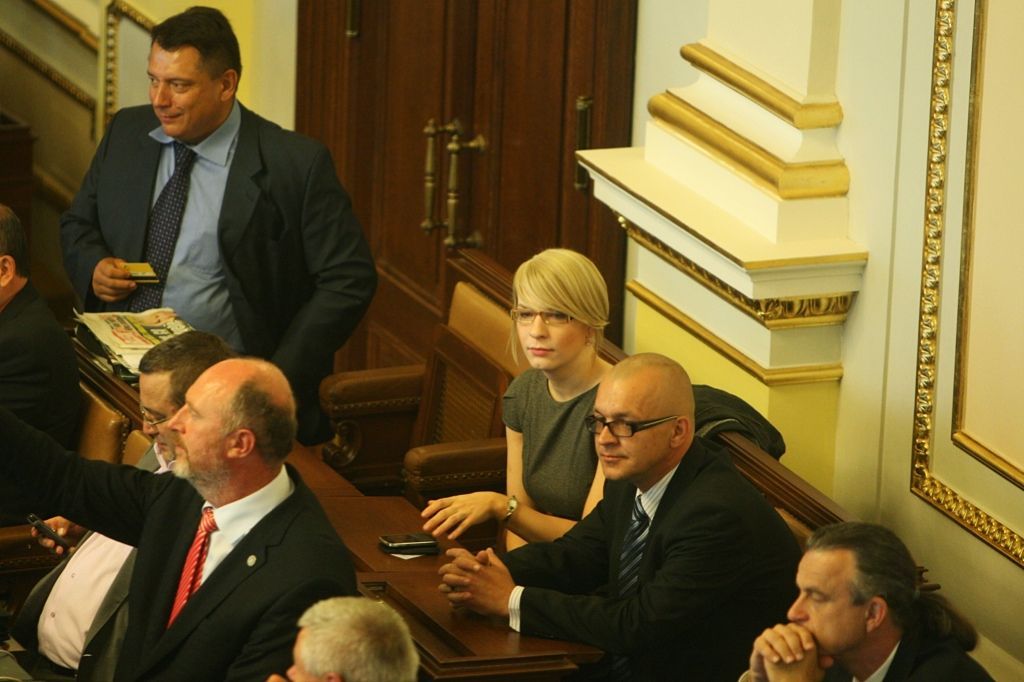 Jednání o rozpuštění sněmovny