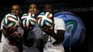 Adidas představil nový míč Brazuca pro MS ve fotbale 2014 (Cafú, Hernane, Seedorf)