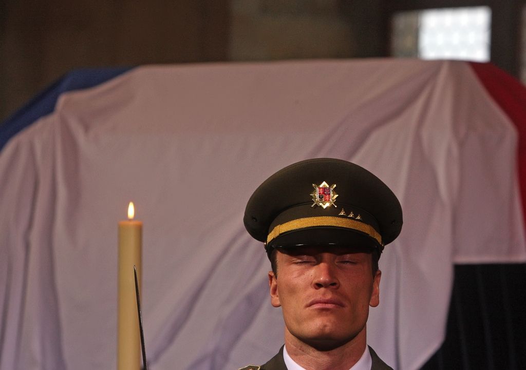 Smutečním ceremoniál ve Vladislavském sále