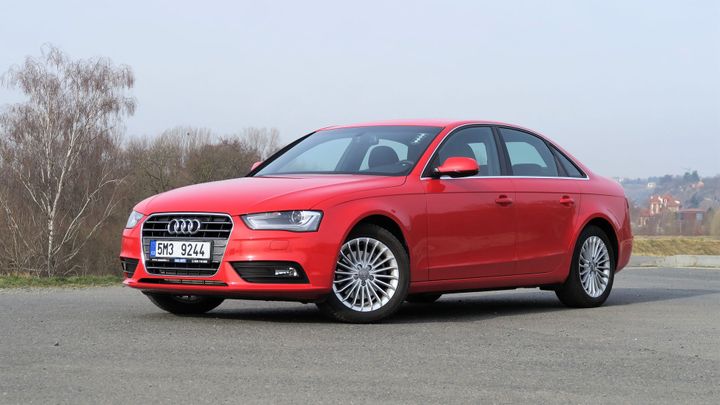 Prémiová tma pod svícnem. Ojeté Audi A4 nestojí víc než Passat, tajný tip je benzin; Zdroj foto: Martin Frei