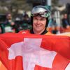 Švýcar Nevin Galmarini slaví zlato z paralelního obřího slalomu na ZOH 2018