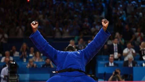 Francouzská hvězda Teddy Riner jako první judista získal čtyři zlaté olympijské medaile.