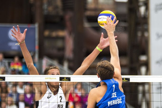 Ostrava Beach Open: Ondřej Perušič proti Konstantinu Semjonovovi (utkání mužů o třetí místo)