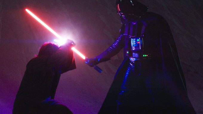 Ewan McGregor jako Obi-Wan Kenobi a Hayden Christensen v roli Dartha Vadera.