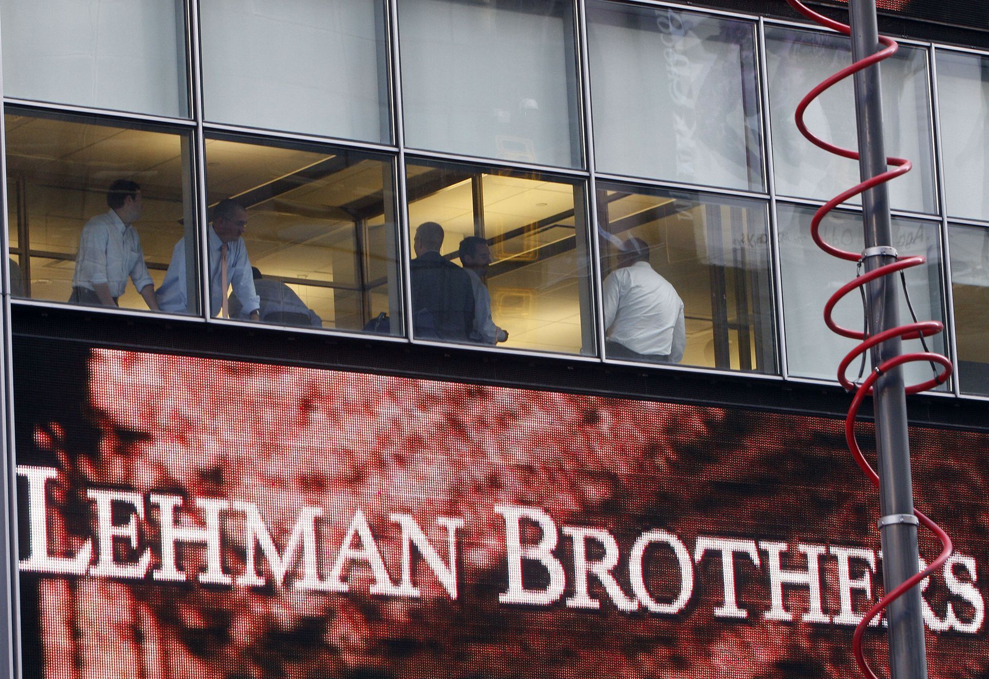 Fotogalerie / Ekonomická krize / Reuters /  6_ 15. září 2008_ Lehman Brothers_bankrot_ochrana / 2