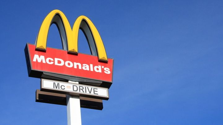 McDonald's startuje s rozvozem. Využije sítě Dáme jídlo, chce se vyhnout trapasu KFC