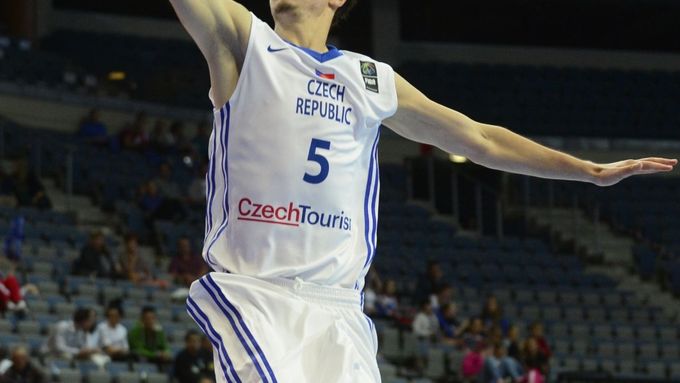 Čeští basketbalisté se na konec do další fáze šampionátu nepodívají