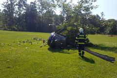 V zámeckém parku v Žamberku havaroval při vzletu vrtulník, jeden zraněný