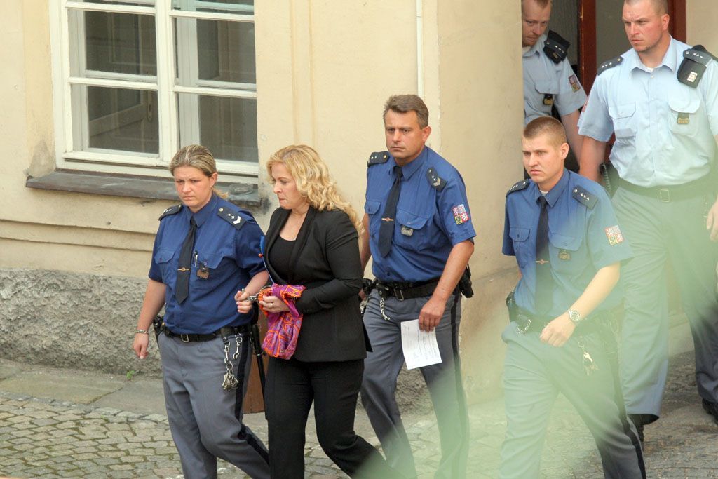 Poškozená Jana Nagyová u soudu