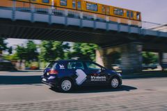 VW spouští vlastní sdílení elektroaut. Již příští rok ho nabídne i v Praze