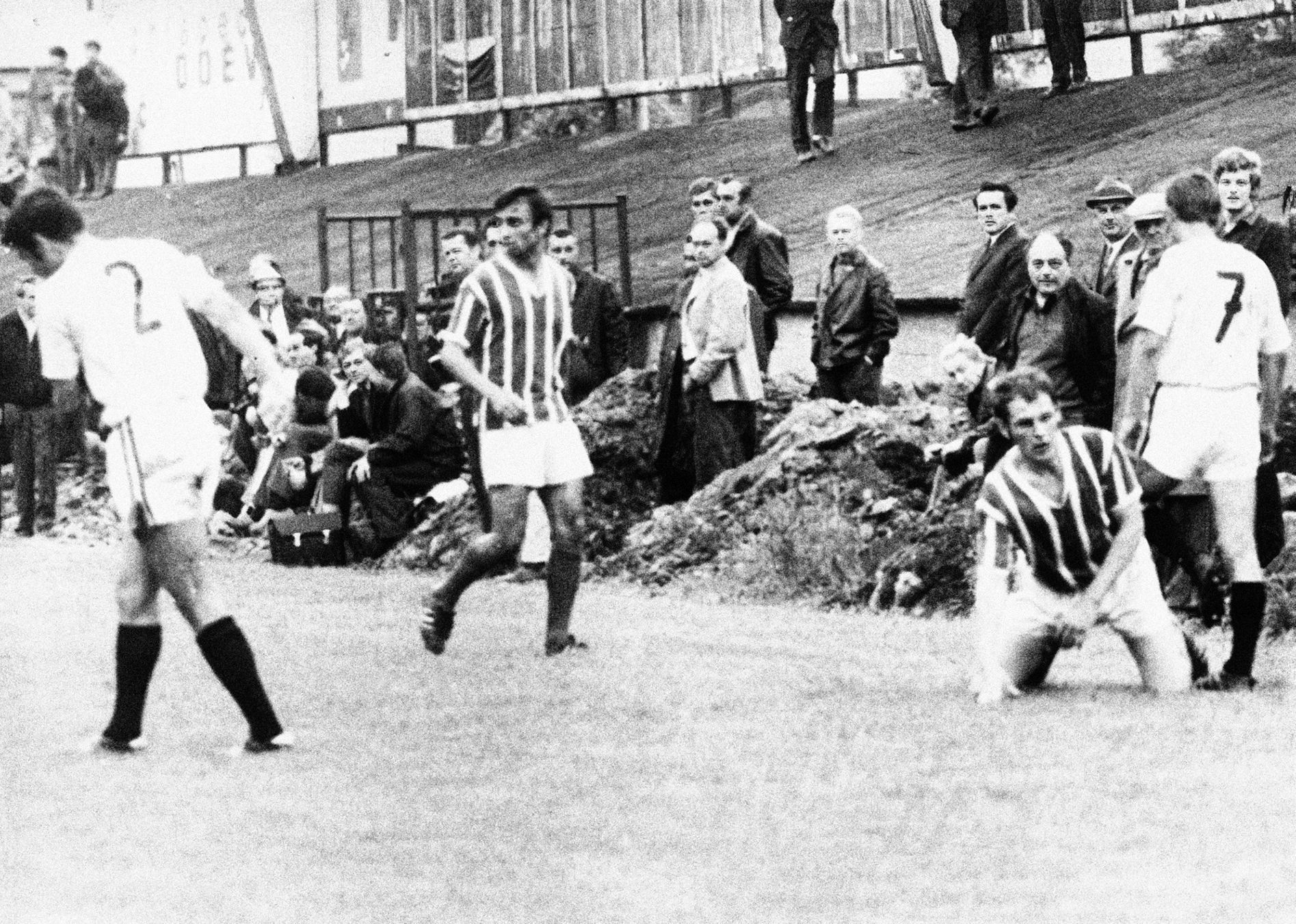 Fotogalerie / Před 90 lety byl otevřen fotbalový stadion Ďolíček klubu Bohemians 1905