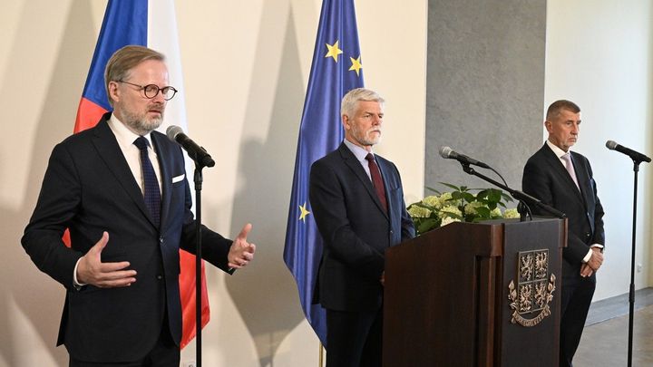 Pavel se sešel s Fialou a Babišem. Mluvili o summitu NATO či obranné dohodě s USA