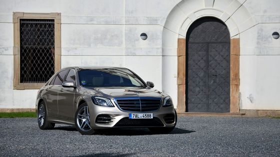 Jak se šetří bohatým? Vyzkoušeli jsme luxusní Mercedes třídy S do zásuvky