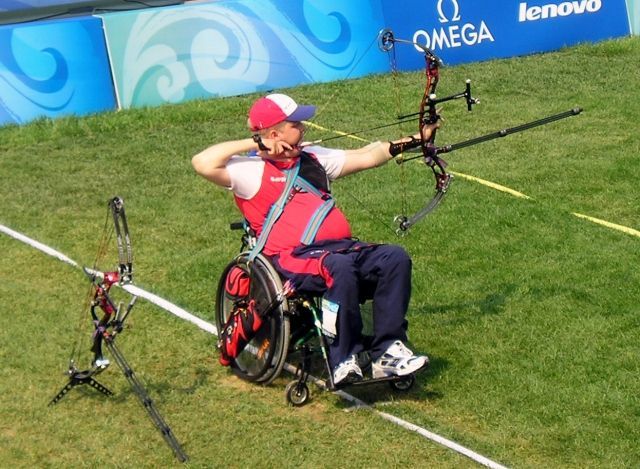 Paralympionik v lukostřelbě David Drahonínský