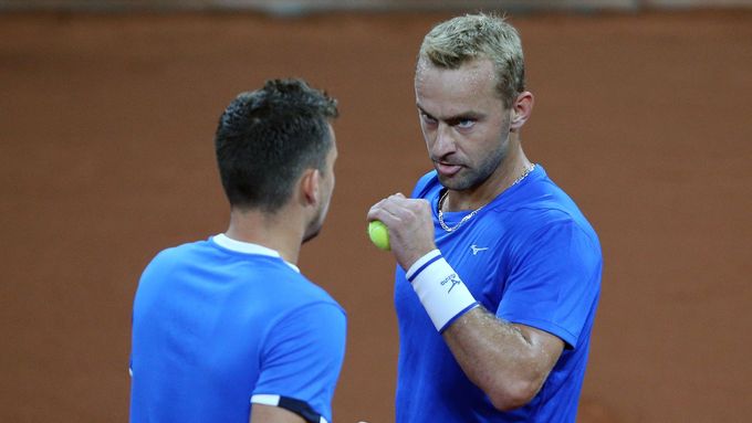 Roman Jebavý a Adam Pavlásek v Davis Cupu proti Nizozemsku