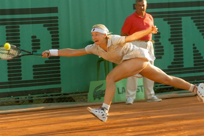 Tenistka Jana Novotná v roce 1999. Na snímku během tenisového turnaje Frech Open.