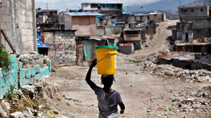Ničivé zemětřesení na Haiti si vyžádalo 250 tisíc lidských životů a 300 tisíc zraněných.