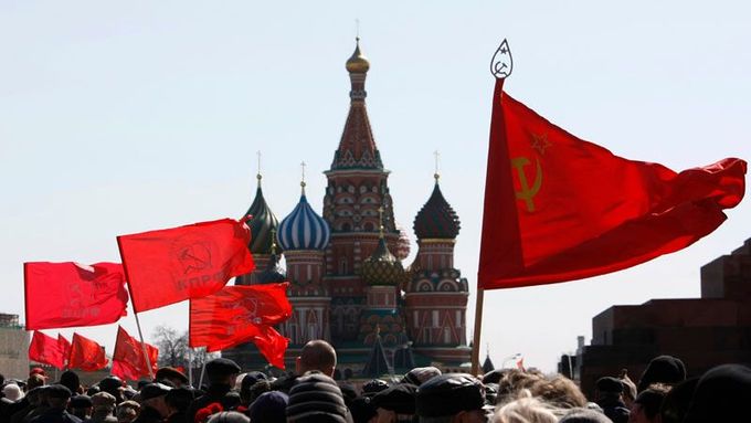 Obrazem: Komunisté slavili Leninovy narozeniny
