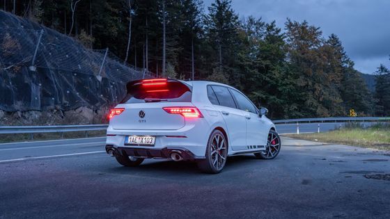 Volkswagen poprosil legendu o odpuštění. Řídit Golf už je zase "diagnóza"