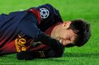 VIDEO Messi se zranil, bolestivě si pohmoždil koleno