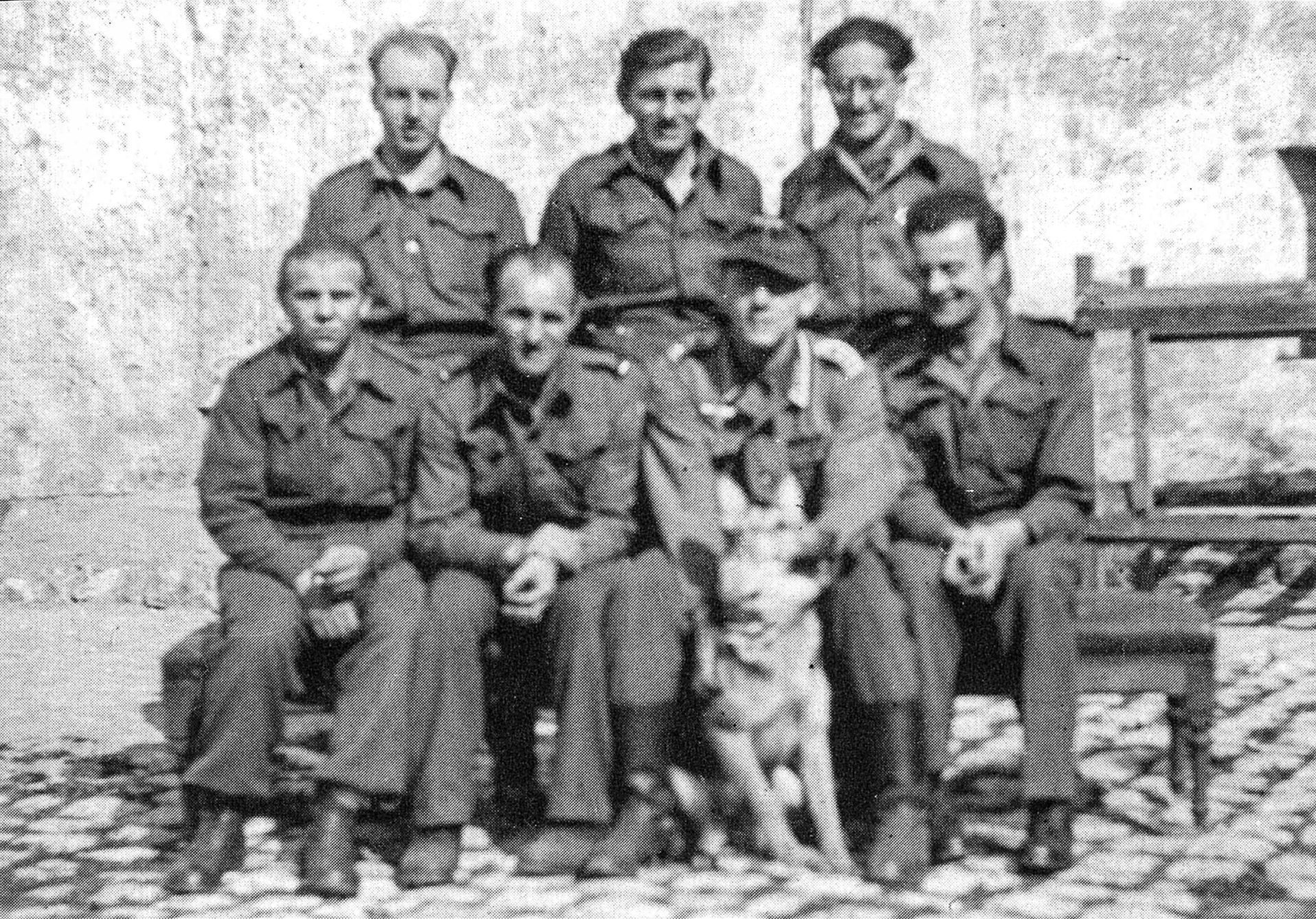 Dunkerk 1944, Českoslovenští vojáci, WWII., Dunkirk, Zahraničí, Kříže a hvězdy od Dunkerque: Černá kniha Čs. samostatné obrněné brigády 1944-1945