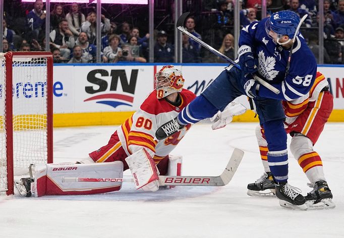 NHL: Daniel Vladař (Calgary Flames) -  Michael Bunting (Toronto Maple Leafs)