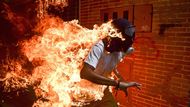 Fotografie roku 2018: Krize ve Venezuele. Ronaldo Schemidt (Venezuela), AFP.