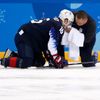 Zraněný Ryan Donato v zápase Slovensko - USA na ZOH 2018