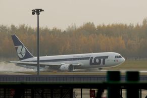 Polský Boeing 767 přistál bez podvozku