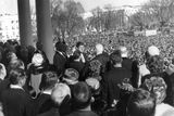 "Neptejte se, co může vaše země udělat pro vás, ptejte se, co můžete vy udělat pro vaši zemi," takto zahajoval  John Kennedy svůj prezidentský mandát. Snímek z prezidentské inaugurace 20. ledna 1961.