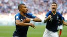 Kylian Mbappé slaví třetí gól v síti Argentiny.